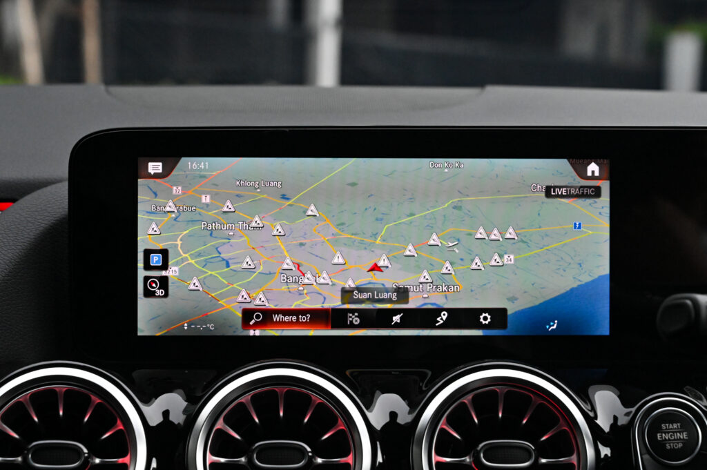 23,050 km Benz GLA 200 AMG Dynamic MY2022 ปรับเพิ่มอุปกรณ์แล้ว รถบ้านใช้งานน้อยมากสภาพดีเยี่ยมครับ