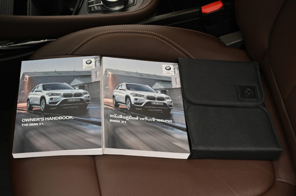 54,923 km BMW X1 sDrive18d xLine ปรับอุปกรณ์แล้ว Logo อยู่ท้ายรถ ไมล์ดิจิตอล รถบ้านมือเดียวสภาพดีมาก