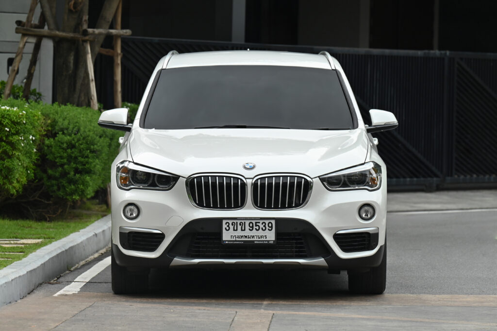 54,923 km BMW X1 sDrive18d xLine ปรับอุปกรณ์แล้ว Logo อยู่ท้ายรถ ไมล์ดิจิตอล รถบ้านมือเดียวสภาพดีมาก