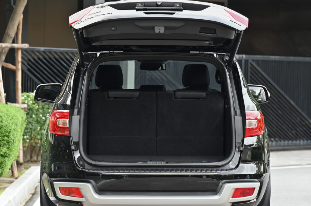 7,666 km Ford Everest 2.0 Bi-Turbo Titanium+ 4×4 Minorchange รถบ้านซื้อเงินสด ออกรถวันที่ 31/05/23