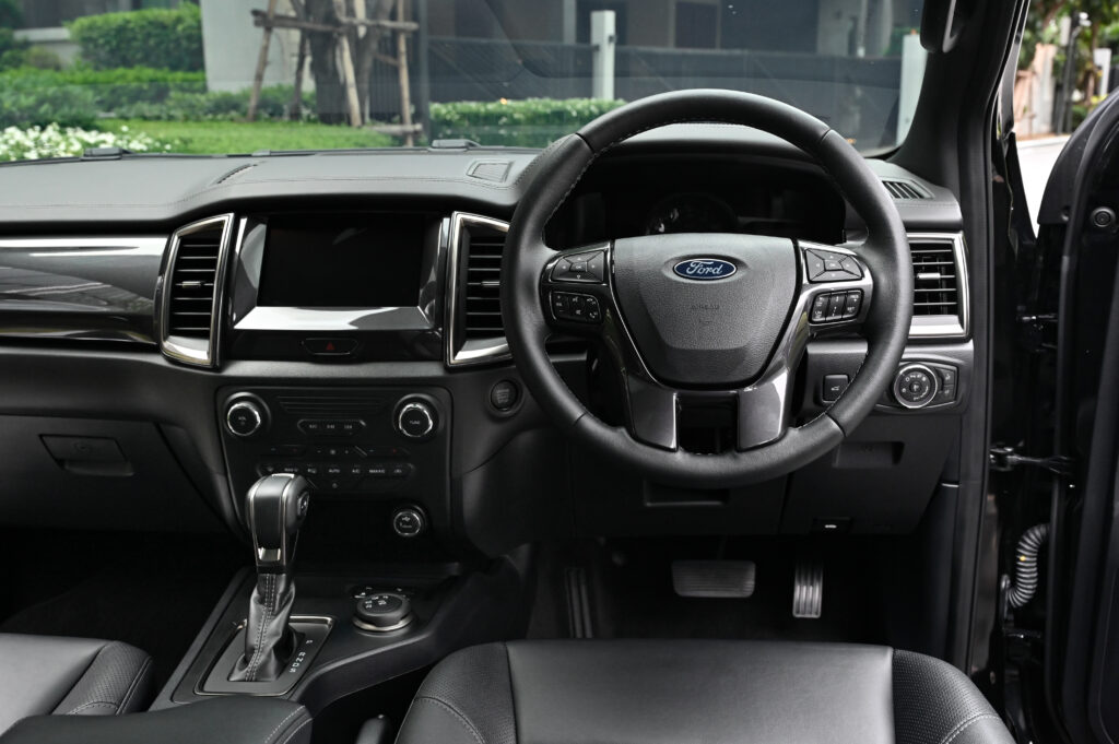 7,666 km Ford Everest 2.0 Bi-Turbo Titanium+ 4×4 Minorchange รถบ้านซื้อเงินสด ออกรถวันที่ 31/05/23