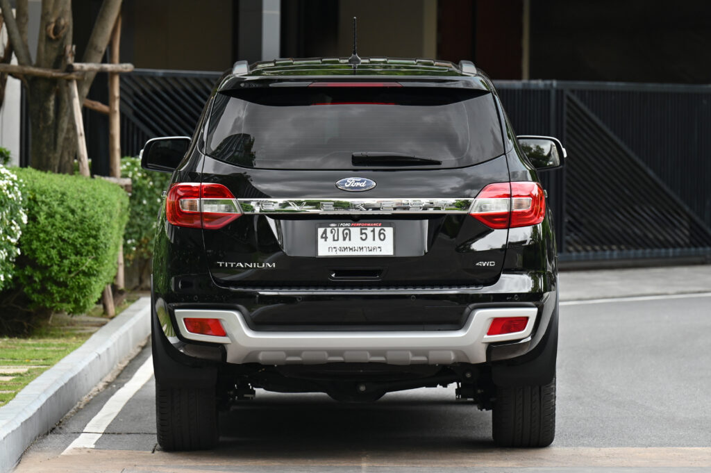 7,666 km Ford Everest 2.0 Bi-Turbo Titanium+ 4×4 Minorchange รถบ้านซื้อเงินสด ออกรถวันที่ 31/05/23