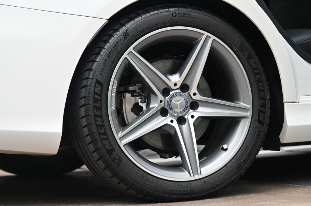 93,769 km Benz C300 BlueTEC HYBRID AMG Dynamic รถบ้านมือเดียว แบตไฮบริดเปลี่ยนใหม่แล้วที่ศูนย์เบนซ์