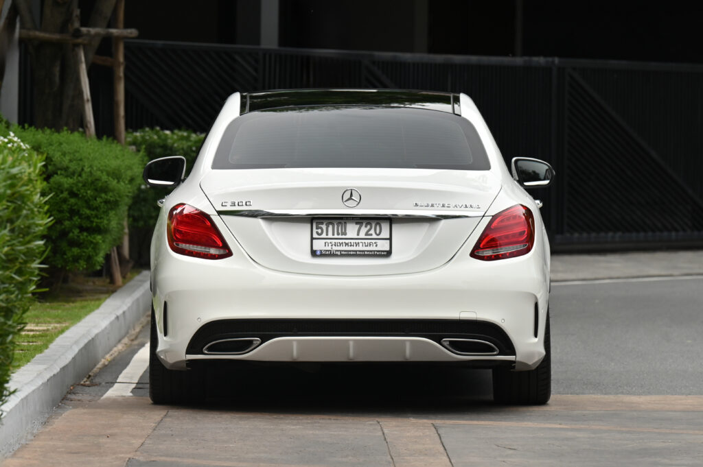 93,769 km Benz C300 BlueTEC HYBRID AMG Dynamic รถบ้านมือเดียว แบตไฮบริดเปลี่ยนใหม่แล้วที่ศูนย์เบนซ์
