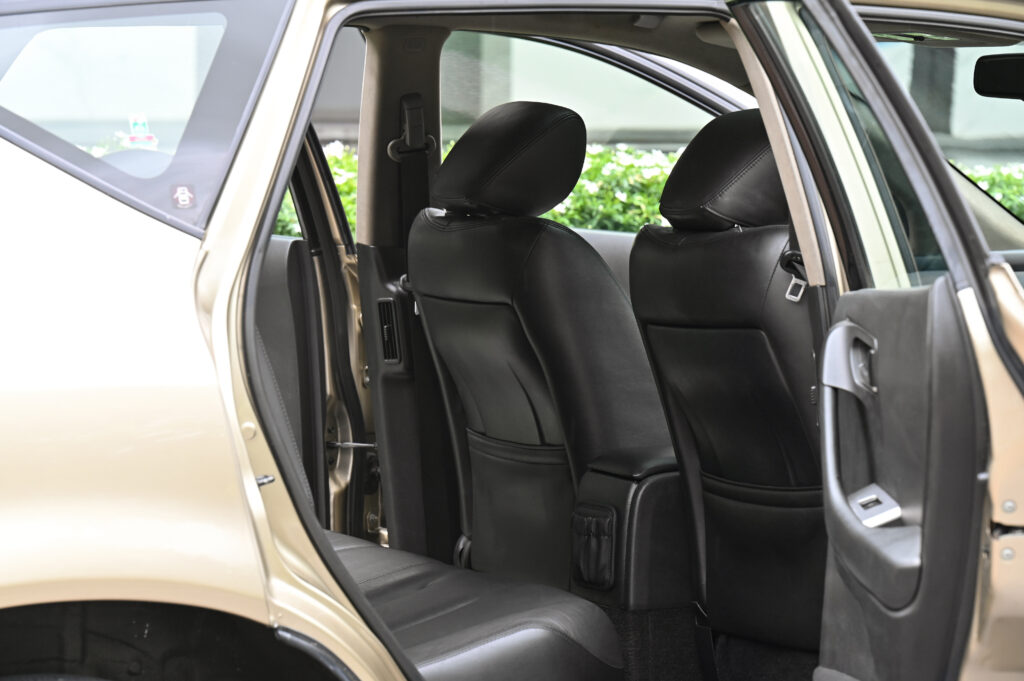 ขาย Nissan Murano 3.5 V6 อดีตรถสถานทูตอเมริกาสภาพดีครับ