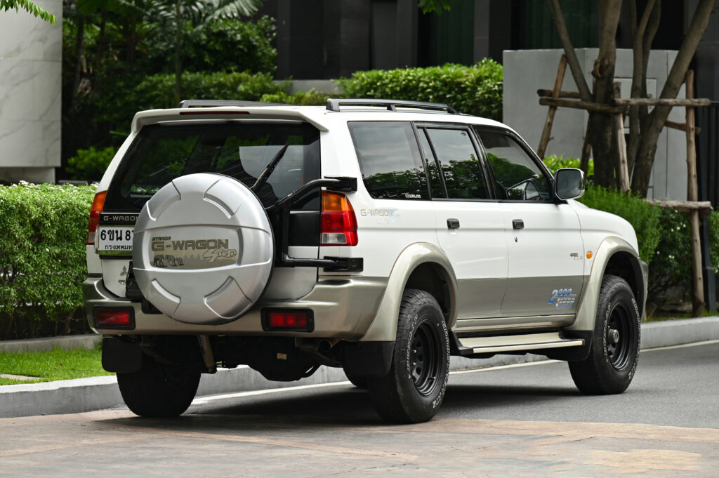 ขาย MITSUBISHI STARDA G-WAGON 2.8 GLS 4WD Rally Master Evolution สีขาวทูโทน สวยมากสภาพดีเยี่ยมครับ