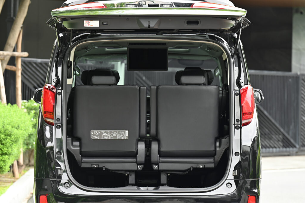 ขาย Alphard 2.5 SC Package รุ่น Top Minorchange รถบ้านมือเดียวซื้อเงินสด สภาพดีมากครับ
