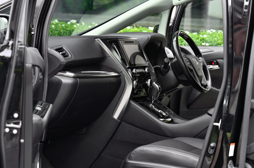 ขาย Alphard 2.5 SC Package รุ่น Top Minorchange รถบ้านมือเดียวซื้อเงินสด สภาพดีมากครับ