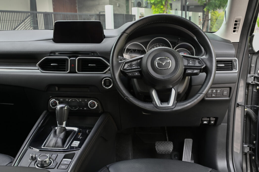 ขาย Mazda CX-5 2.0 SP รถบ้านมือเดียวสวยมากสภาพดี มีประวัติ Service ศูนย์มาสด้าตามระยะขับดีเยี่ยมครับ