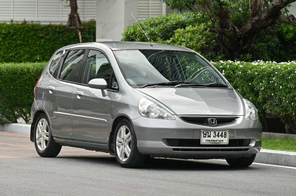 121,510 km Honda Jazz GD 1.5 E รถบ้านมือเดียวสภาพดี มีประวัติศูนย์ฮอนด้าทุกระยะเก็บไว้ตั้งแต่ป้ายแดง