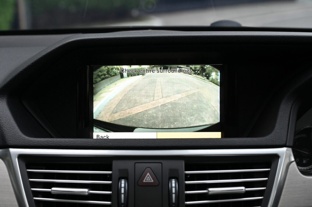 ขาย Benz W212 E 250 CDI AMG Sport Package เกียร์คอ มีหลังคา Panoramic เต็มบาน รถสวยมากสภาพดีเยี่ยม