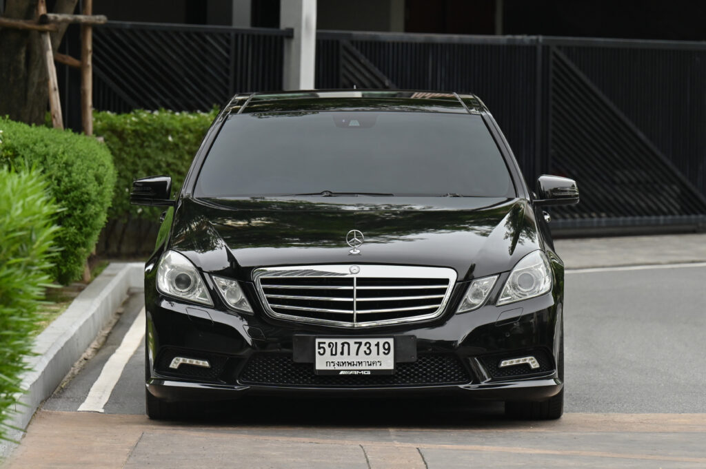 ขาย Benz W212 E 250 CDI AMG Sport Package เกียร์คอ มีหลังคา Panoramic เต็มบาน รถสวยมากสภาพดีเยี่ยม