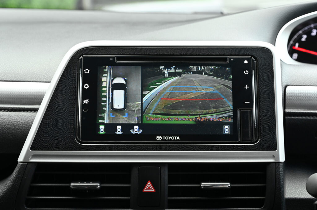 66,890 km Sienta 1.5V รุ่น TOP สีเขียว Citrus Mica Metallic สวยมากๆ รถบ้านมือเดียวสภาพดีเยี่ยมครับ