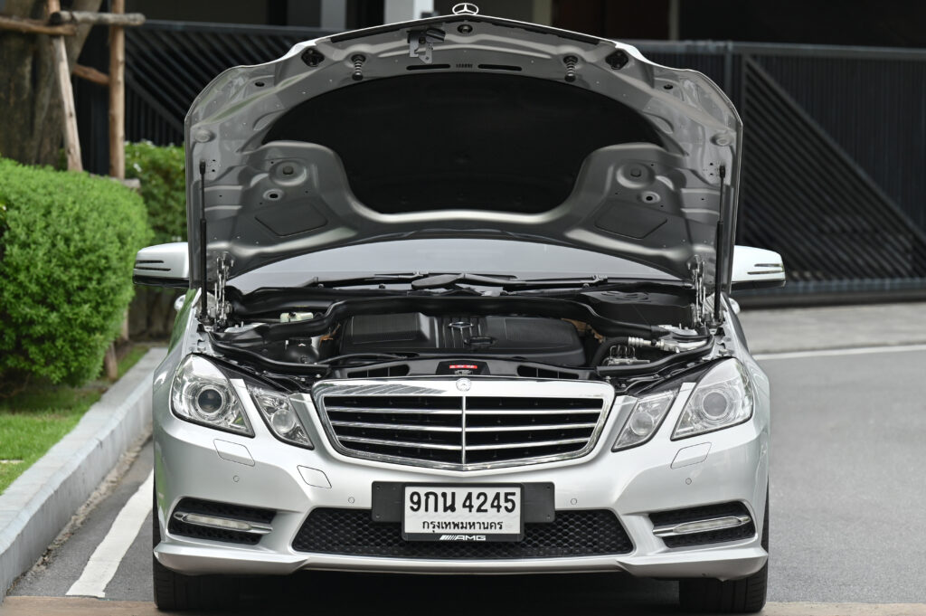 70,393 km BENZ W212 E250 CDI AMG SPORTS PACKAGE เกียร์คอพวงมาลัย 7 SPEED ที่คุณๆชื่นชอบครับ