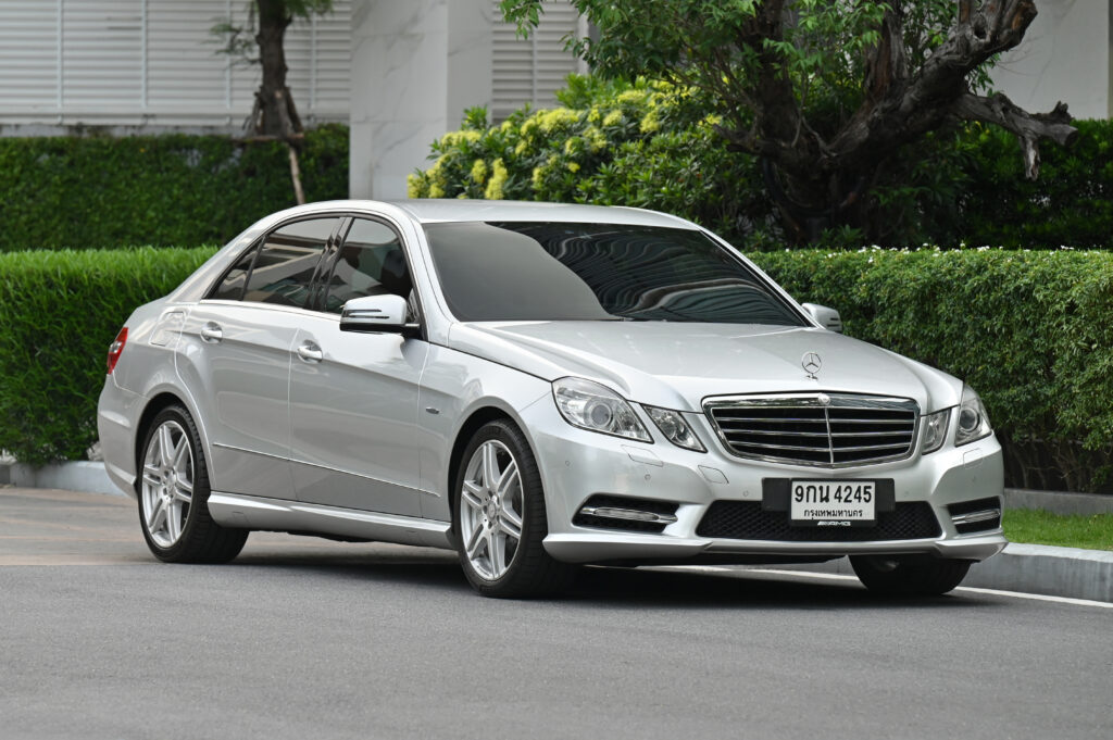 70,393 km BENZ W212 E250 CDI AMG SPORTS PACKAGE เกียร์คอพวงมาลัย 7 SPEED ที่คุณๆชื่นชอบครับ