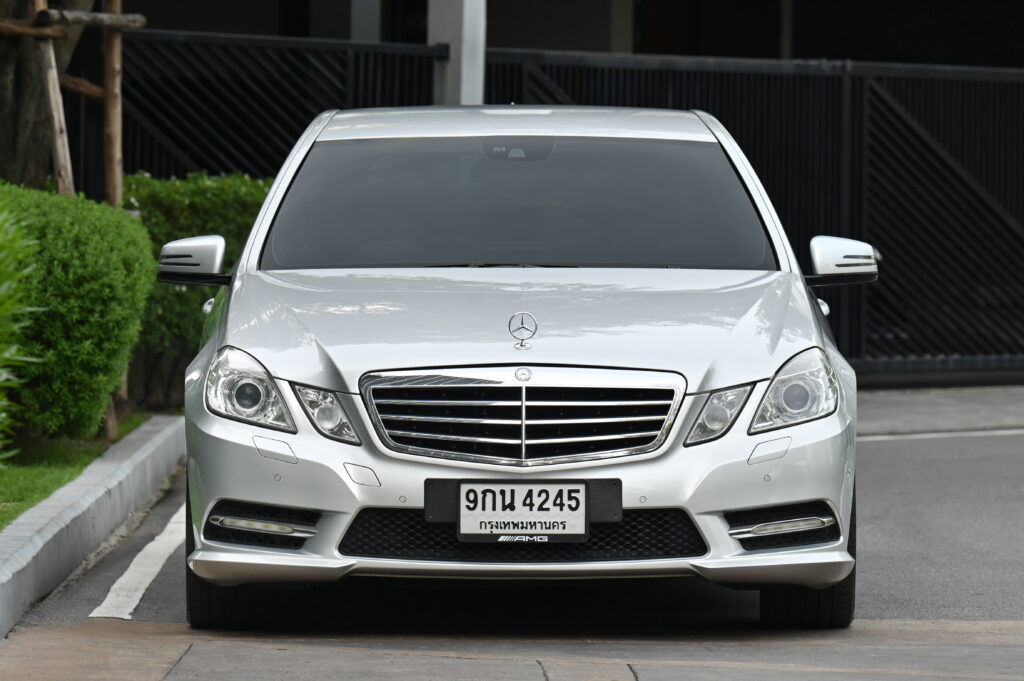 70,393 km BENZ W212 E250 CDI AMG SPORTS PACKAGE เกียร์คอพวงมาลัย 7 SPEED ที่คุณๆชื่นชอบครับ