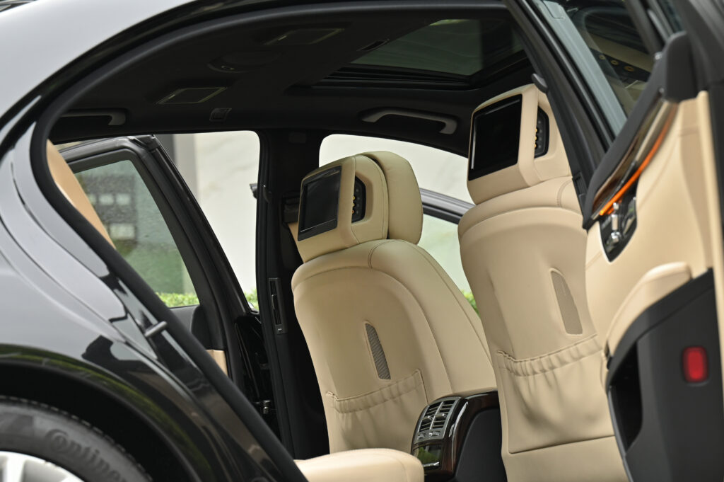80,000 km BENZ S500 L W221 FACELIFT V8-GASOLINE ENGINE M278 4.6 LITER 435 hp 7-SPEED