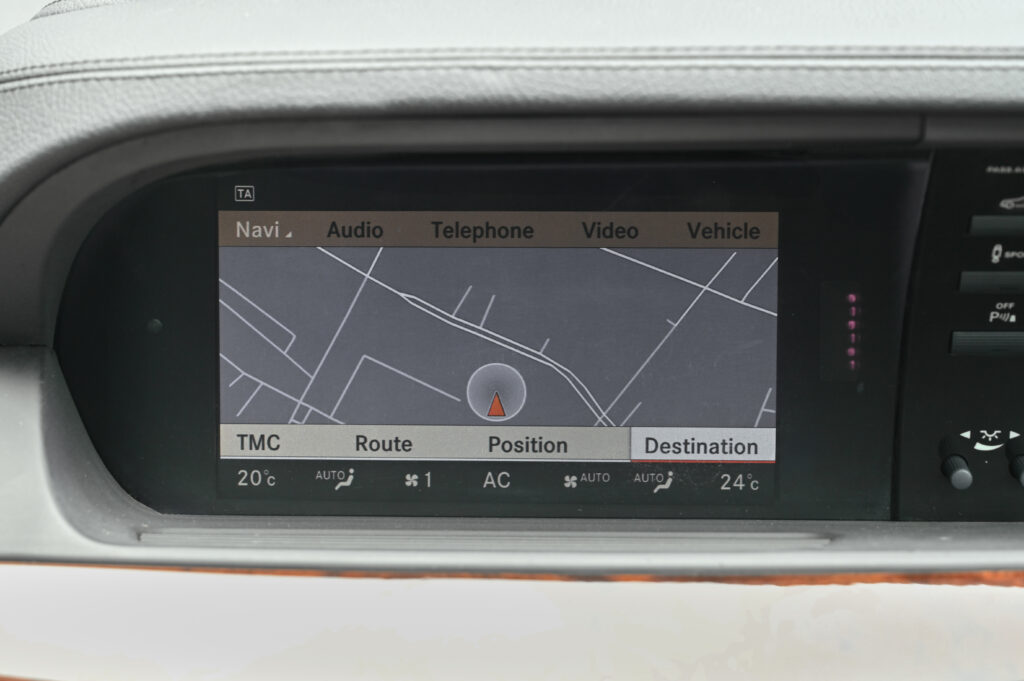 80,000 km BENZ S500 L W221 FACELIFT V8-GASOLINE ENGINE M278 4.6 LITER 435 hp 7-SPEED