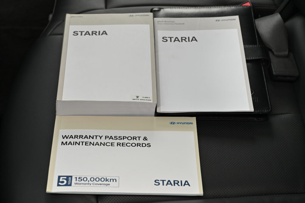 55,791 km Hyundai Staria PREMIUM 2.2 รุ่น TOP สุด หลังคา Sunroof รถบ้านซื้อเงินสดมือเดียวสภาพดีมาก