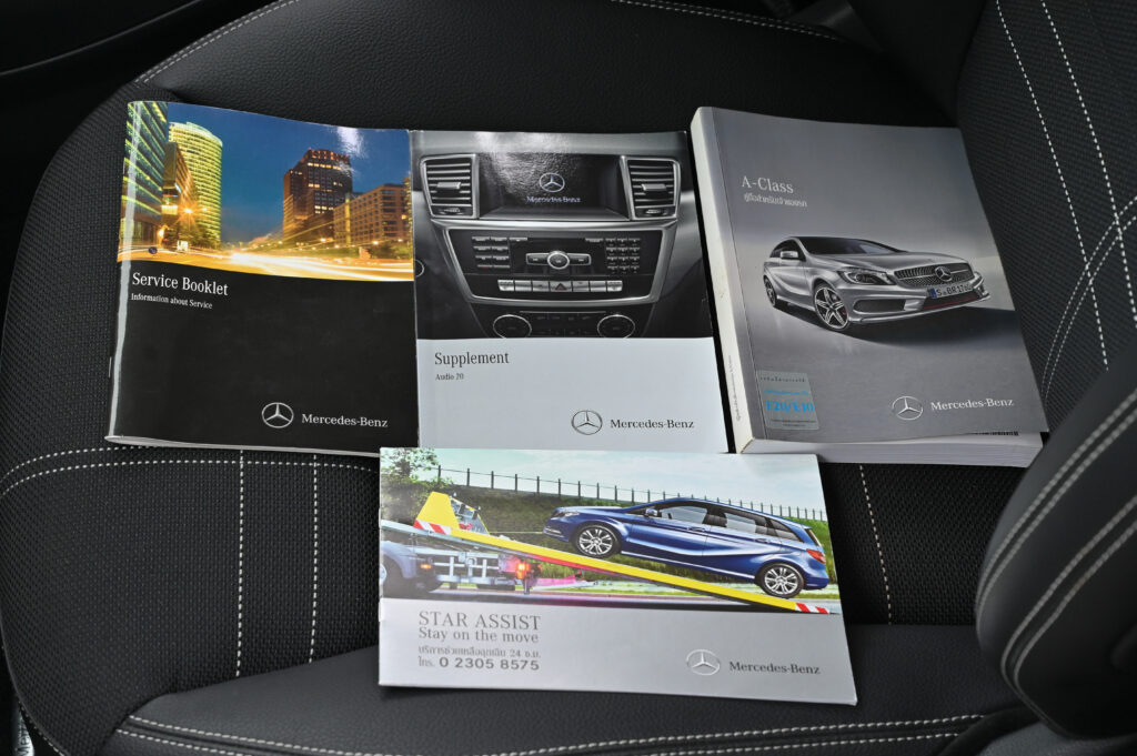 9,915 km BENZ A180 W176 รถบ้านมือเดียวซื้อเงินสด ออกรถที่ศูนย์เบนซ์เค้งหงส์ทองเมื่อวันที่ 16/05/14