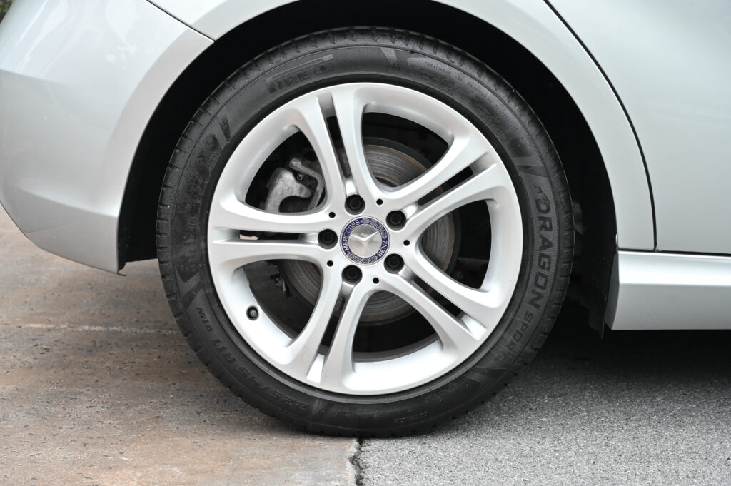 9,915 km BENZ A180 W176 รถบ้านมือเดียวซื้อเงินสด ออกรถที่ศูนย์เบนซ์เค้งหงส์ทองเมื่อวันที่ 16/05/14