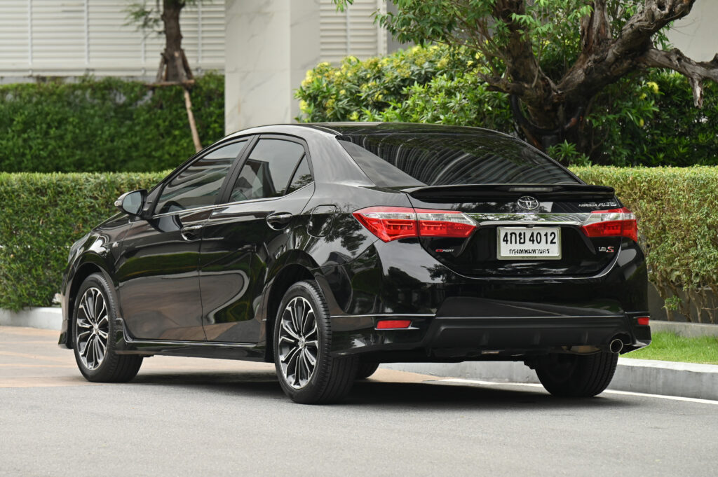 70,787 km ขาย Corolla ALTIS 1.8 ESPORT รถบ้านสวยมากสภาพดี ใช้งานน้อย ขับดีเยี่ยมครับ