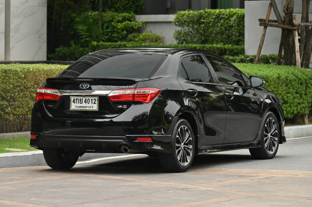 70,787 km ขาย Corolla ALTIS 1.8 ESPORT รถบ้านสวยมากสภาพดี ใช้งานน้อย ขับดีเยี่ยมครับ