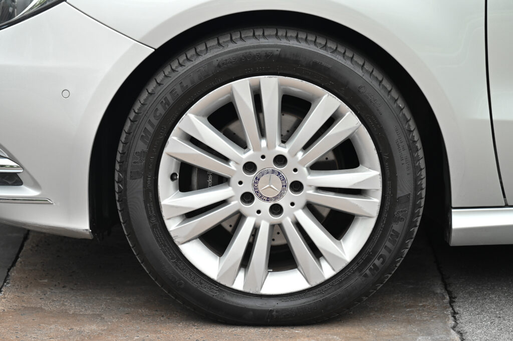 63,421 km Benz B180 Blue Efficiency Sport Tourer W246 รถบ้านมือเดียวใช้งานน้อยสภาพดีมากครับ