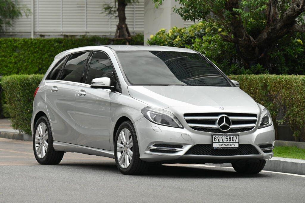 63,421 km Benz B180 Blue Efficiency Sport Tourer W246 รถบ้านมือเดียวใช้งานน้อยสภาพดีมากครับ