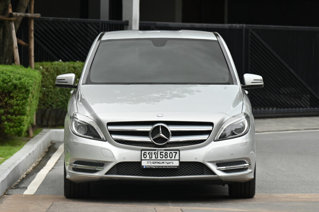 63,421 km Benz B180 Blue Efficiency Sport Tourer W246 รถบ้านมือเดียวใช้งานน้อยสภาพดีมากครับ