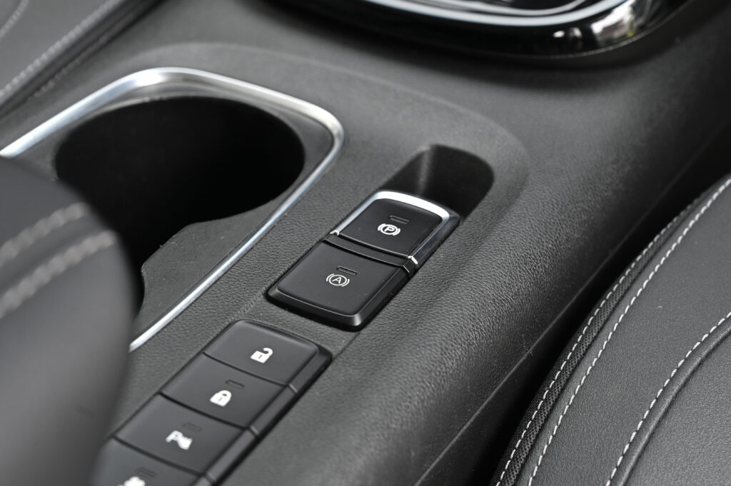76,129 km CAPTIVA 1.5 TURBO Premier รุ่น TOP หลังคา Sunroof รถบ้านมือเดียวใช้งานน้อยสภาพดี