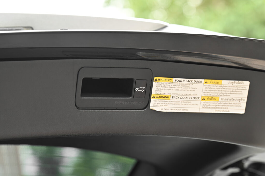 76,129 km CAPTIVA 1.5 TURBO Premier รุ่น TOP หลังคา Sunroof รถบ้านมือเดียวใช้งานน้อยสภาพดี