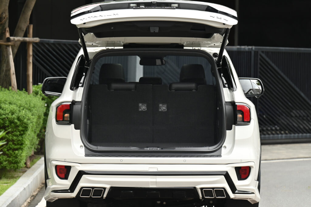 11,243 km Ford EVEREST 2.0 Bi-Turbo Titanium+ 4WD ออกรถเดือน 05/24 ใหม่ที่สุดในตลาดสภาพป้ายแดงครับ