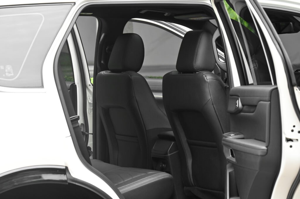 11,243 km Ford EVEREST 2.0 Bi-Turbo Titanium+ 4WD ออกรถเดือน 05/24 ใหม่ที่สุดในตลาดสภาพป้ายแดงครับ