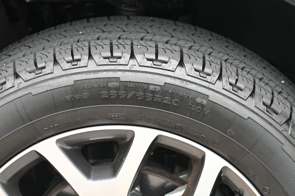 11,243 km Ford EVEREST 2.0 Bi-Turbo Titanium+ 4WD ออกรถเดือน 05/24 ใหม่ที่สุดในตลาดสภาพป้ายแดงครับ