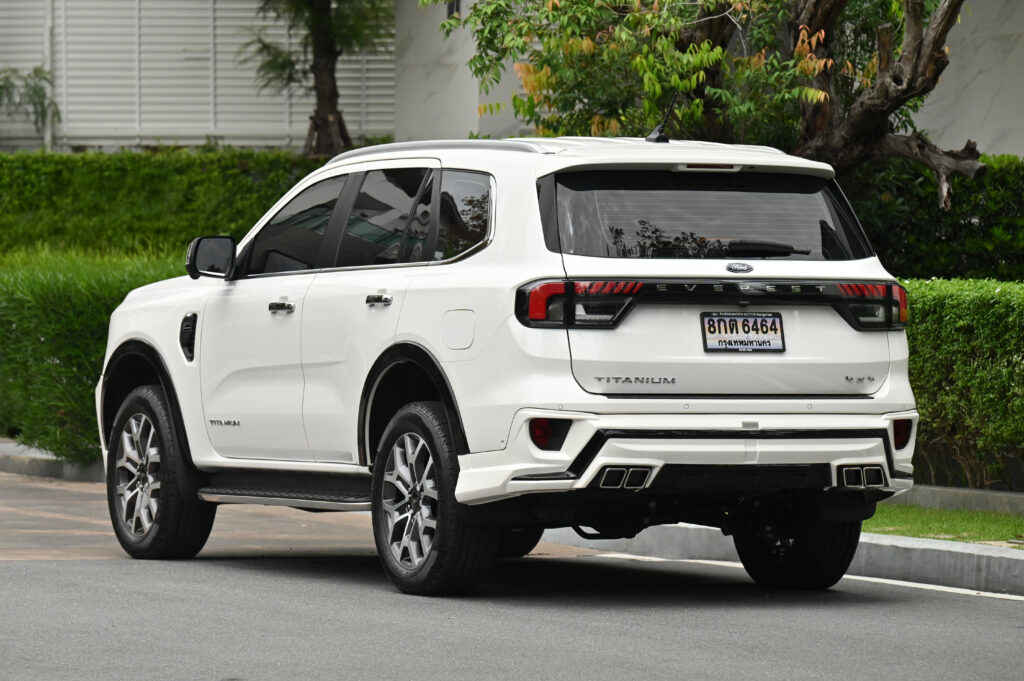 11,243 km Ford EVEREST 2.0 Bi-Turbo Titanium+ 4WD ออกรถเดือน 05/24 ใหม่ที่สุดในตลาดสภาพป้ายแดงครับ