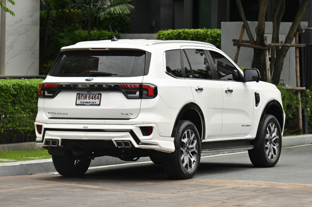 11,243 km Ford EVEREST 2.0 Bi-Turbo Titanium+ 4WD ออกรถเดือน 05/24 ใหม่ที่สุดในตลาดสภาพป้ายแดงครับ
