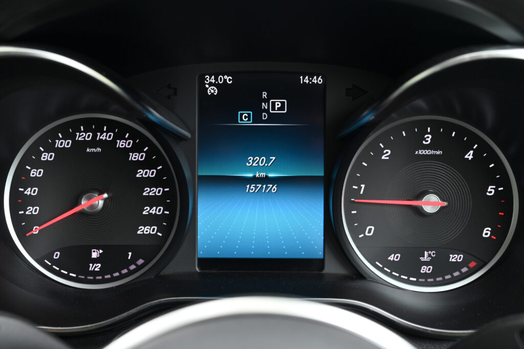 Mercedes-Benz C 220 d ปี 19 ดีเซลเทอร์โบ W205 Facelift ไม่มีอุบัติเหตุ เซอร์วิสประวัติศูนย์ทุกะระยะ