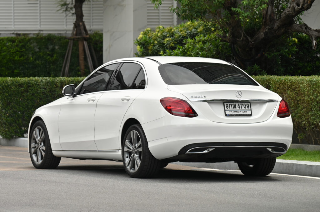 Mercedes-Benz C 220 d ปี 19 ดีเซลเทอร์โบ W205 Facelift ไม่มีอุบัติเหตุ เซอร์วิสประวัติศูนย์ทุกะระยะ