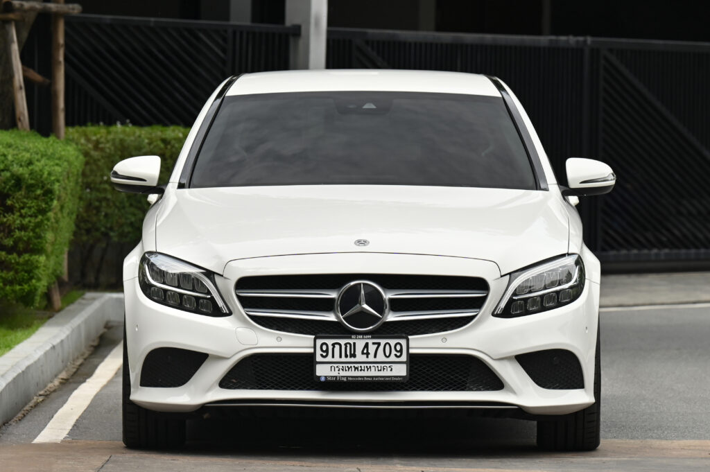 Mercedes-Benz C 220 d ปี 19 ดีเซลเทอร์โบ W205 Facelift ไม่มีอุบัติเหตุ เซอร์วิสประวัติศูนย์ทุกะระยะ