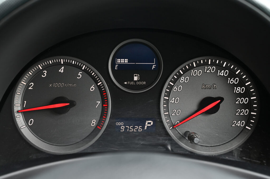 97,526 km Toyota Wish 2.0Q รถบ้านมือเดียวซื้อเงินสดสภาพดี มีประวัติศูนย์โตโยต้า