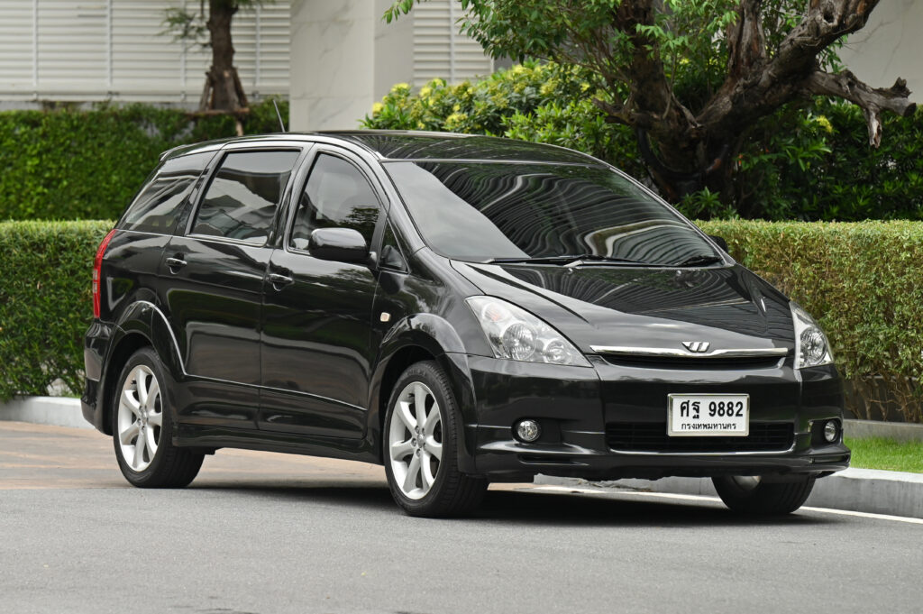 97,526 km Toyota Wish 2.0Q รถบ้านมือเดียวซื้อเงินสดสภาพดี มีประวัติศูนย์โตโยต้า