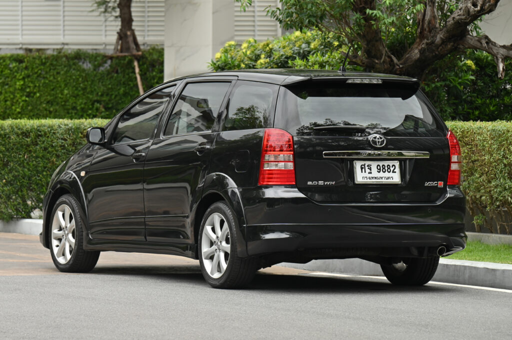 97,526 km Toyota Wish 2.0Q รถบ้านมือเดียวซื้อเงินสดสภาพดี มีประวัติศูนย์โตโยต้า