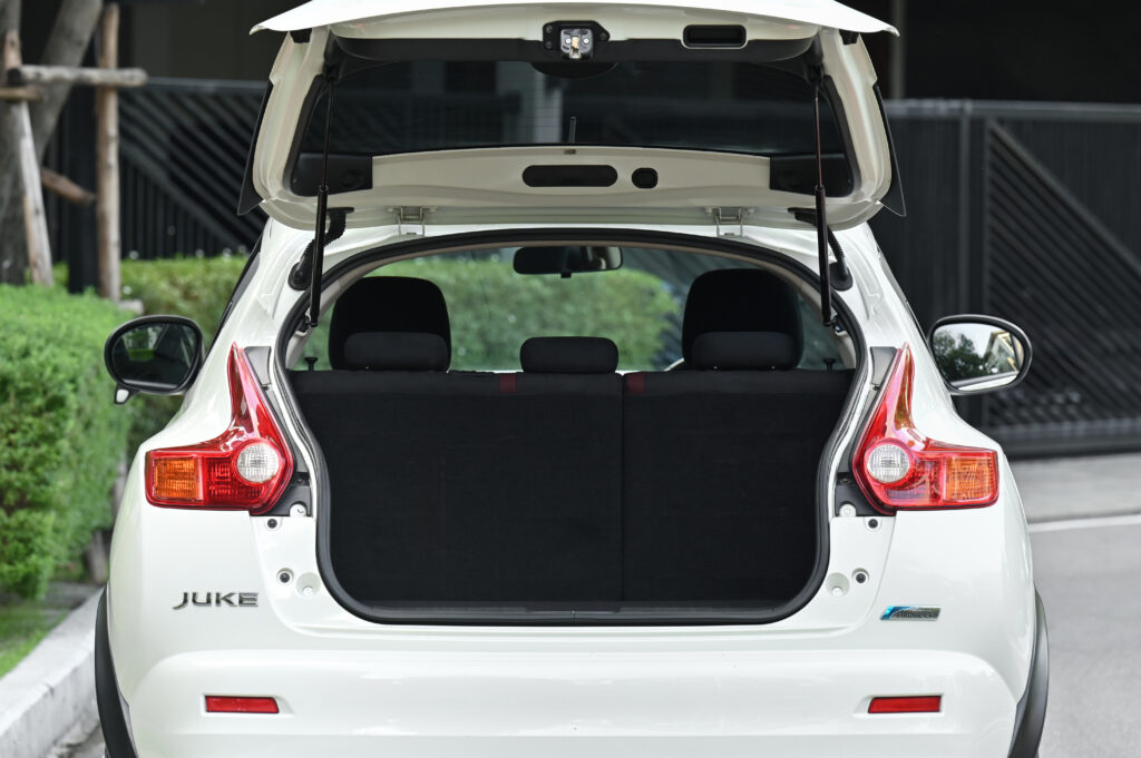 ขาย Nissan Juke Japan ออก TSL นำเข้าแบบ 32 ทั้งคันจากญี่ปุ่น สภาพดีไม่มีอุบัติเหตุครับ