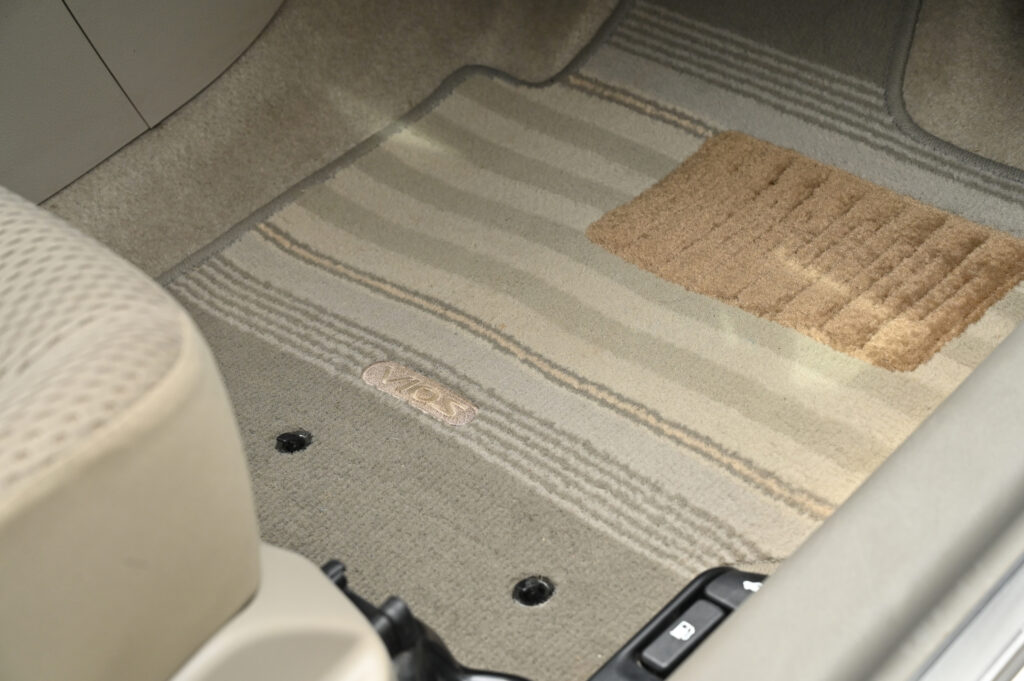 ขายรถ Toyota Vios 1.5 E Minorchange ปี 2013 รถบ้านมือเดียว สภาพดีพร้อมใช้งานครับ