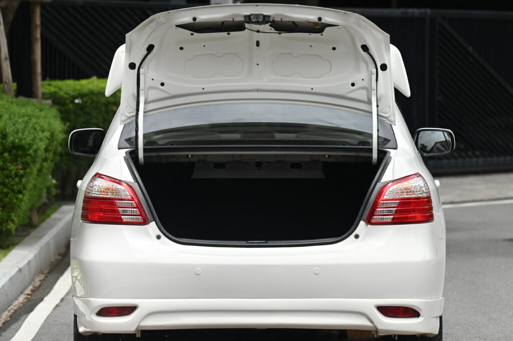 ขายรถ Toyota Vios 1.5 E Minorchange ปี 2013 รถบ้านมือเดียว สภาพดีพร้อมใช้งานครับ