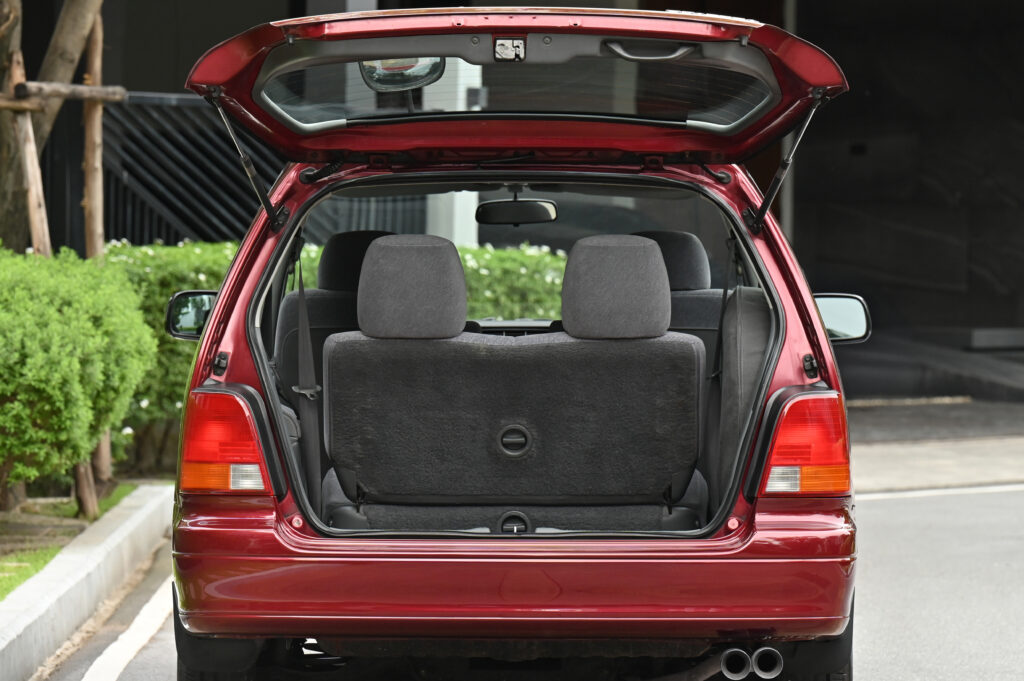 59,138 km ขาย Honda Odyssey 1996 สีแดงสภาพดีครับ