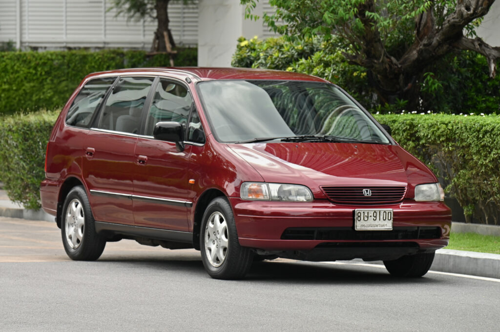59,138 km ขาย Honda Odyssey 1996 สีแดงสภาพดีครับ