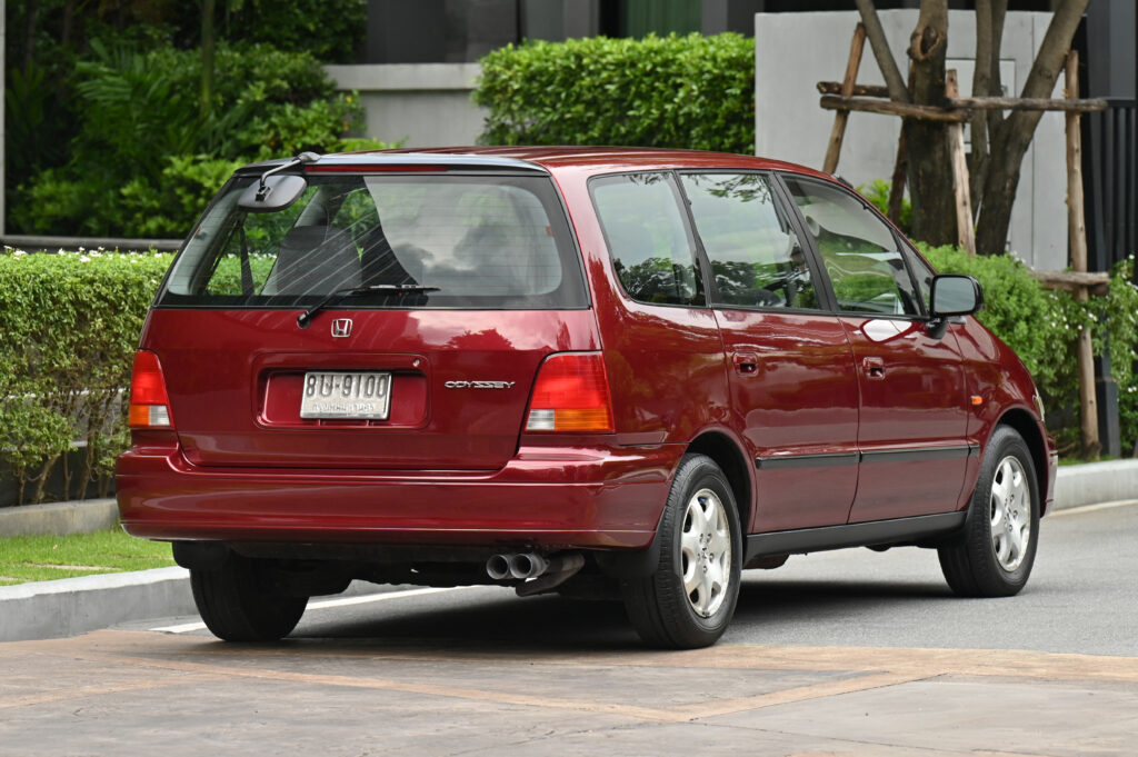 59,138 km ขาย Honda Odyssey 1996 สีแดงสภาพดีครับ