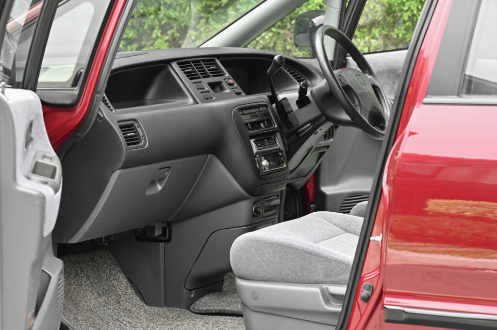 59,138 km ขาย Honda Odyssey 1996 สีแดงสภาพดีครับ